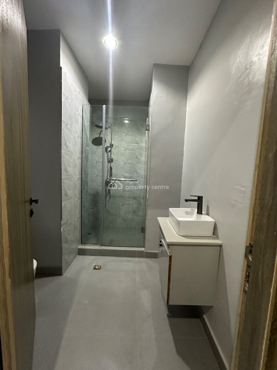 3 Bedroom Flat, Off Admiralty Way, Lekki Phase 1, Lekki, Lagos, Flat / Apartment for Rent