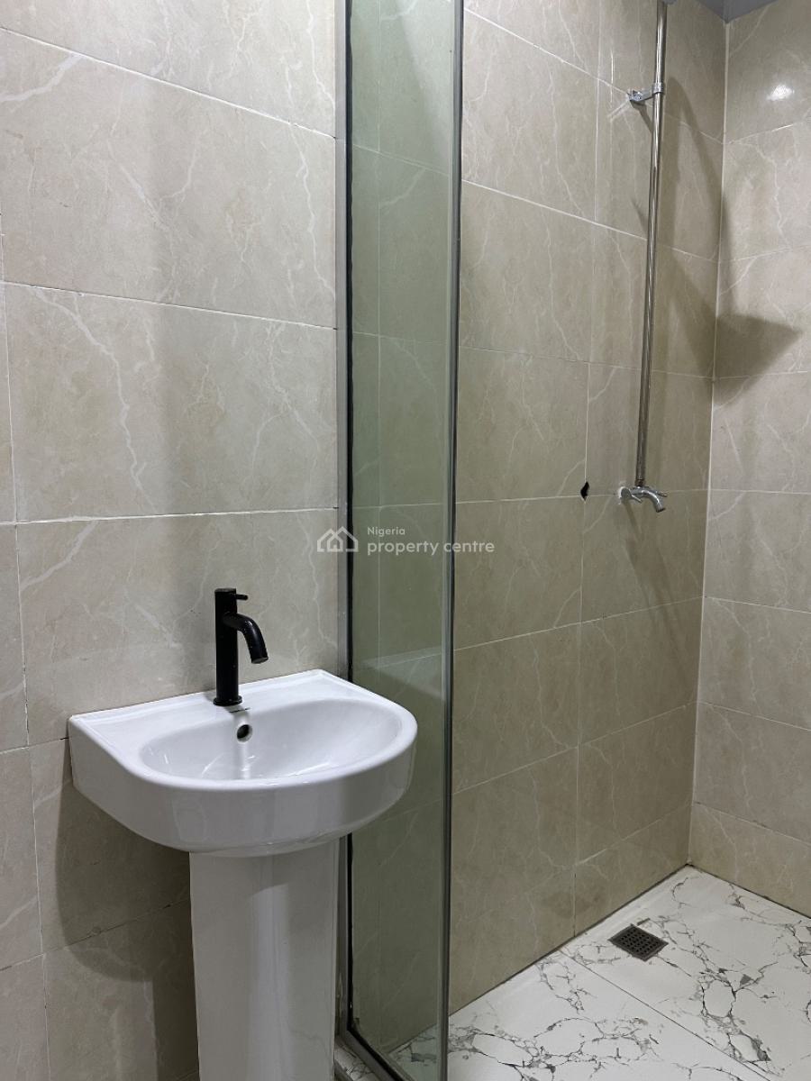 3 Bedroom Flat, Off Admiralty Way, Lekki Phase 1, Lekki, Lagos, Flat / Apartment for Rent