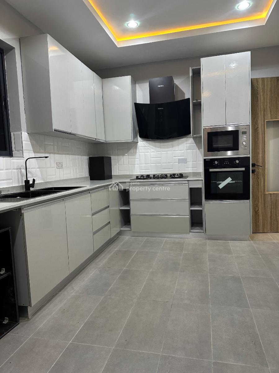 3 Bedroom Flat, Off Admiralty Way, Lekki Phase 1, Lekki, Lagos, Flat / Apartment for Rent