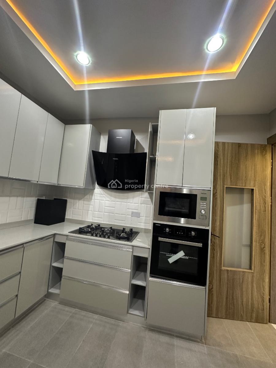 3 Bedroom Flat, Off Admiralty Way, Lekki Phase 1, Lekki, Lagos, Flat / Apartment for Rent