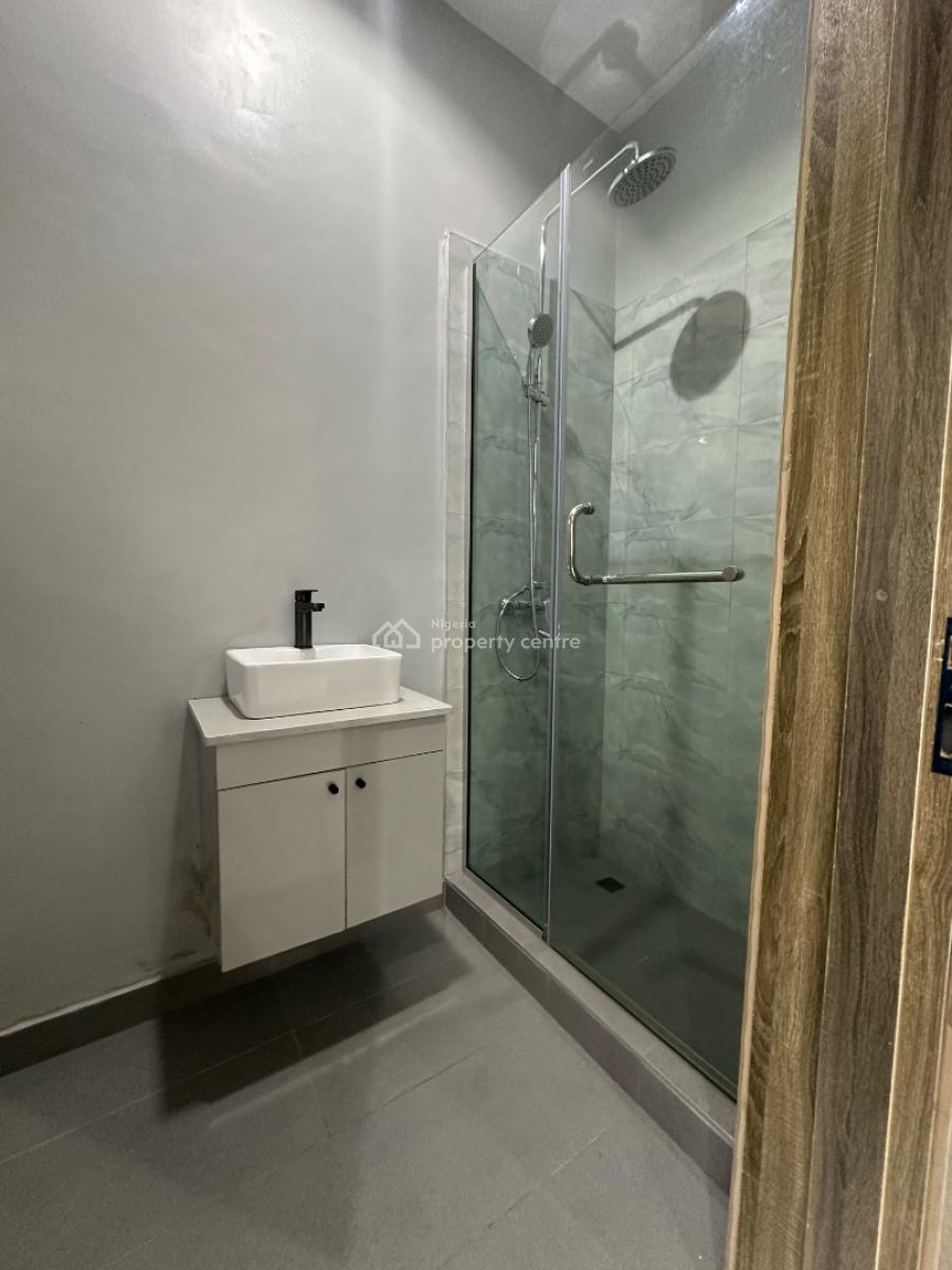 3 Bedroom Flat, Off Admiralty Way, Lekki Phase 1, Lekki, Lagos, Flat / Apartment for Rent