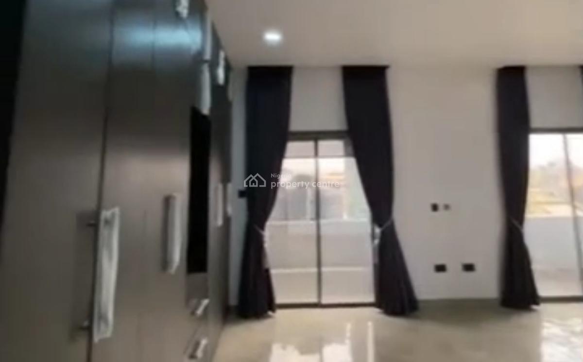 Luxury & Spacious 3 Bedroom Penthouse Apartment Serviced with Elevator, Ifako, Gbagada, Lagos, Flat / Apartment for Sale