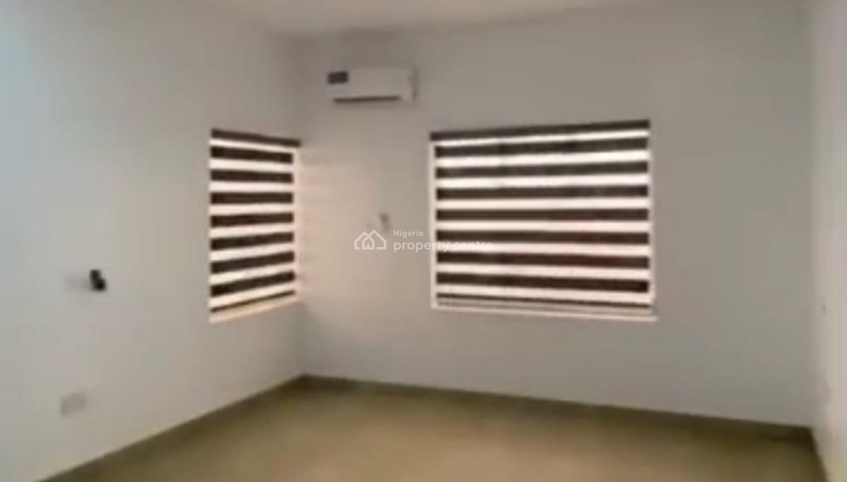 Luxury & Spacious 3 Bedroom Penthouse Apartment Serviced with Elevator, Ifako, Gbagada, Lagos, Flat / Apartment for Sale