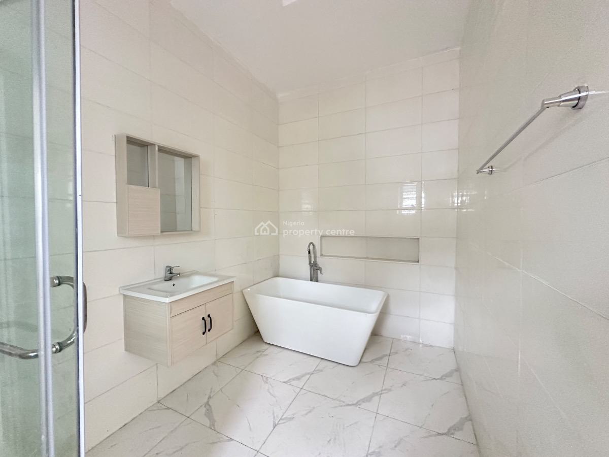 Elegant & Serviced Four Bedroom Semi-detached Duplex with Bq, Vgc, Lekki, Lagos, Semi-detached Duplex for Sale