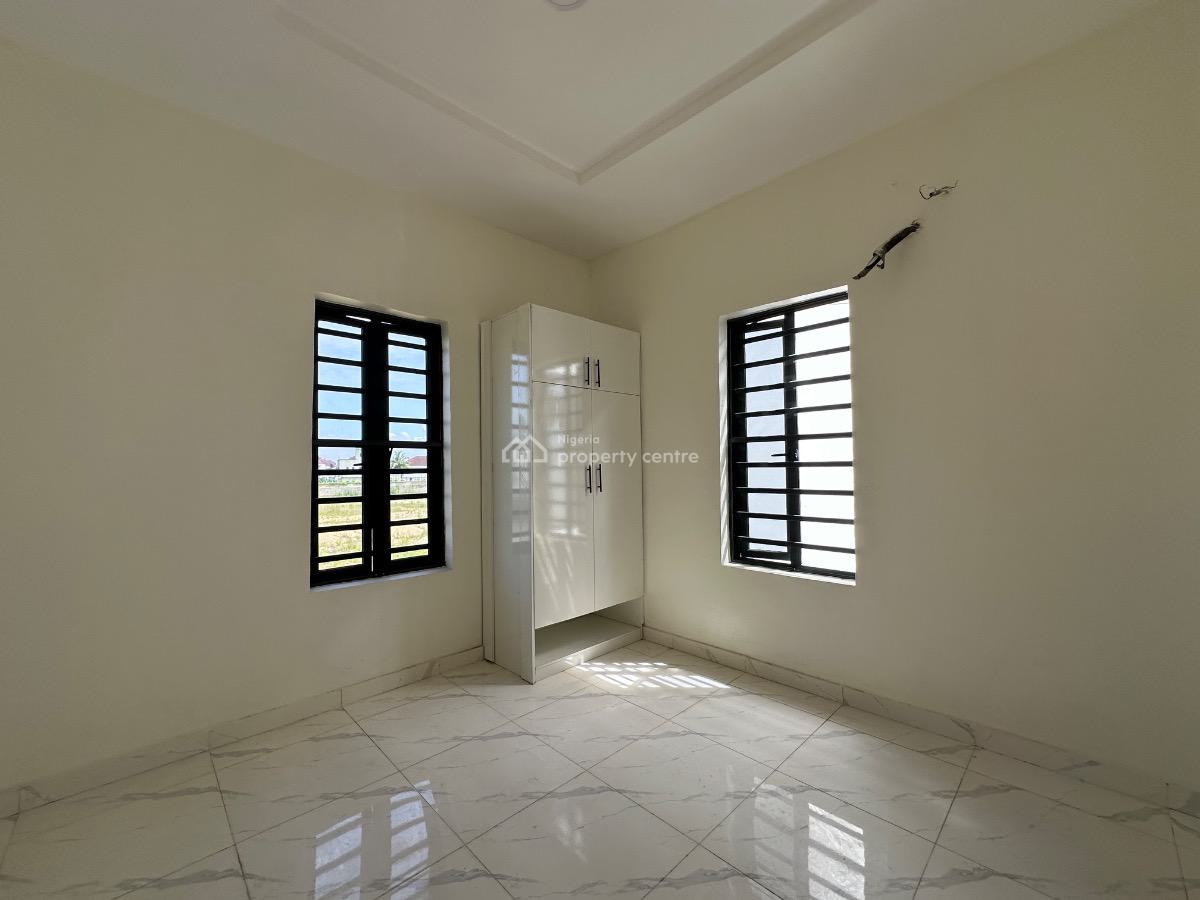 Elegant & Serviced Four Bedroom Semi-detached Duplex with Bq, Vgc, Lekki, Lagos, Semi-detached Duplex for Sale
