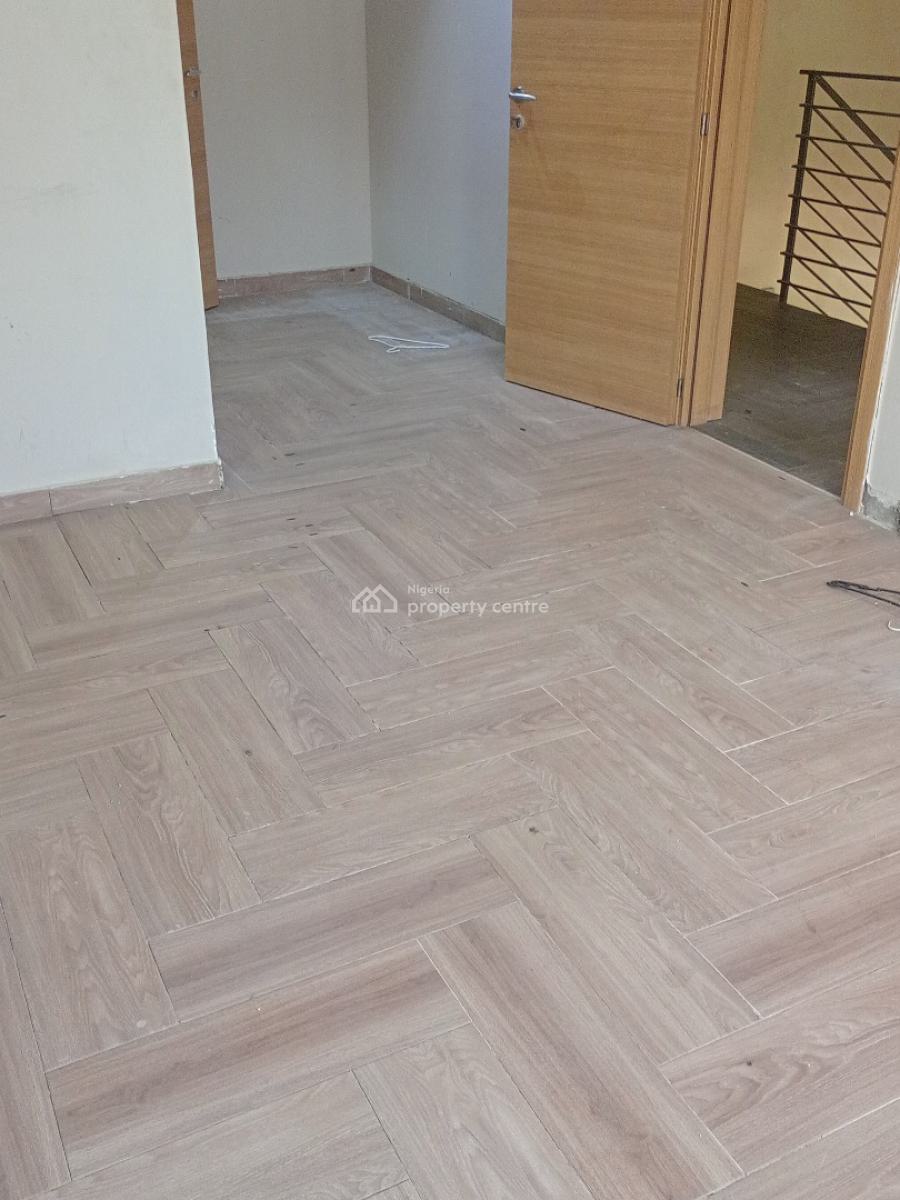 Well Maintained 2 Bedroom Maisonette, Agungi, Lekki, Lagos, Flat / Apartment for Rent