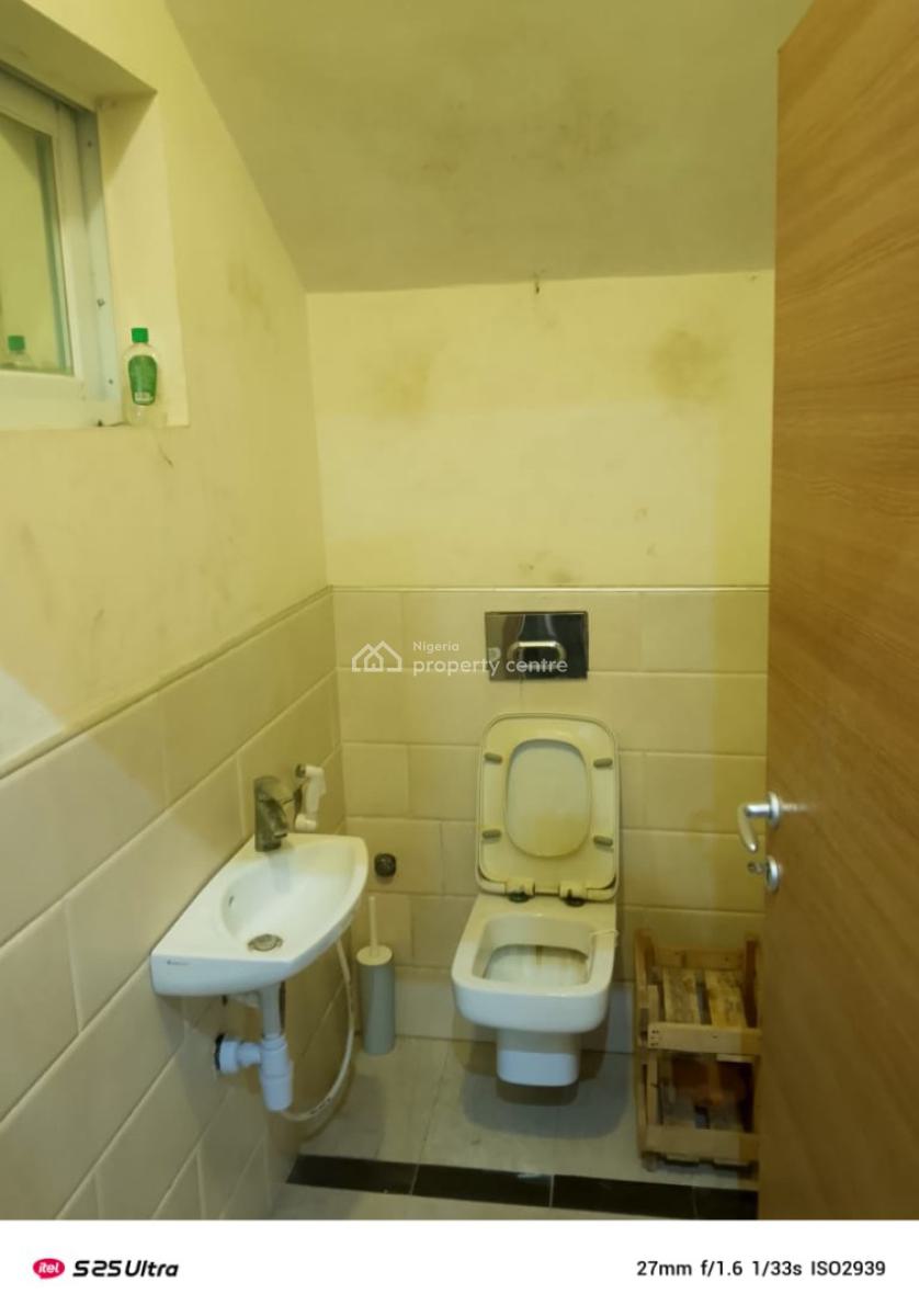 Well Maintained 2 Bedroom Maisonette, Agungi, Lekki, Lagos, Flat / Apartment for Rent