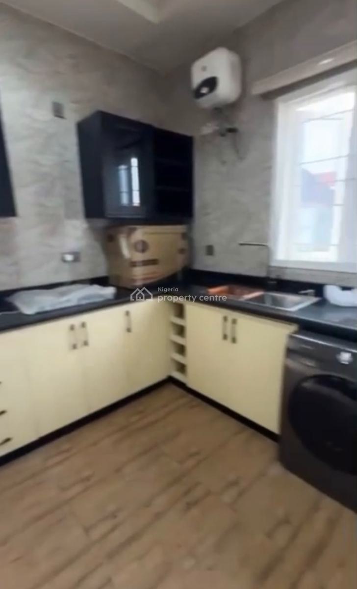 Exquisite 2 Bedroom En Suite Block of Flat, River Park Estate, Lugbe District, Abuja, Block of Flats for Sale