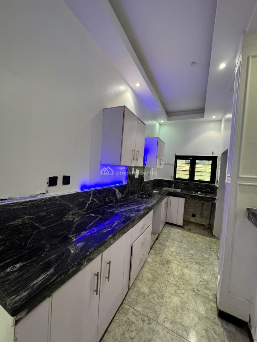 Luxury 3 Bedroom Apartment Self Compound, Chevron, Lekki Expressway, Lekki, Lagos, Flat / Apartment for Rent