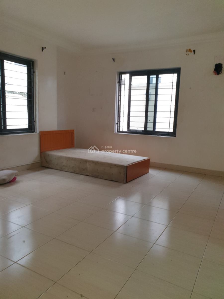 Spacious 3 Bedroom Flat, Osapa, Lekki, Lagos, Flat / Apartment for Rent