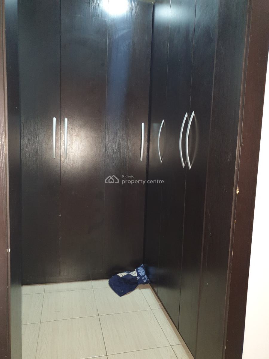 Spacious 3 Bedroom Flat, Osapa, Lekki, Lagos, Flat / Apartment for Rent