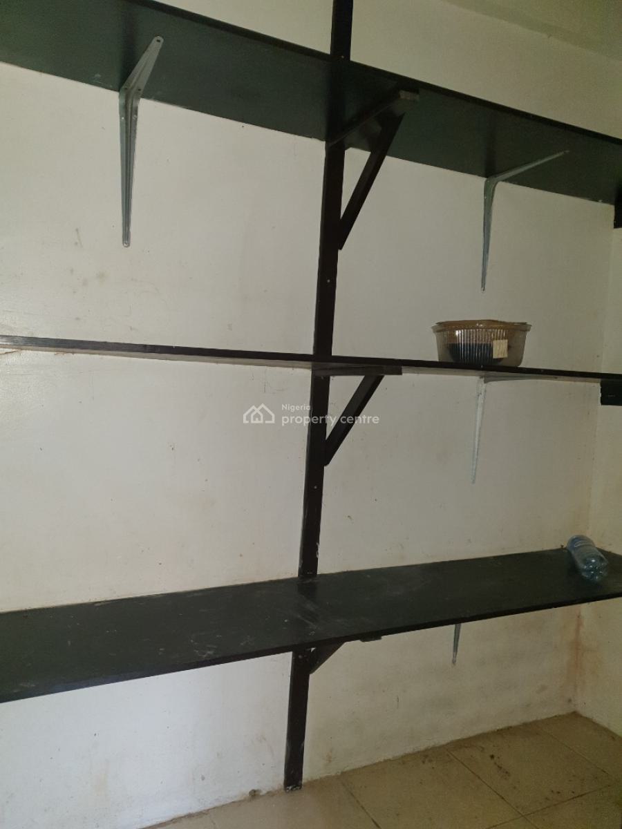 Spacious 3 Bedroom Flat, Osapa, Lekki, Lagos, Flat / Apartment for Rent