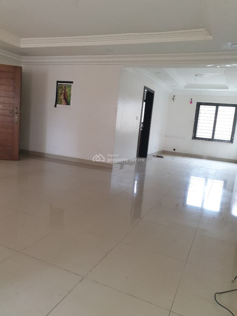Spacious 3 Bedroom Flat, Osapa, Lekki, Lagos, Flat / Apartment for Rent