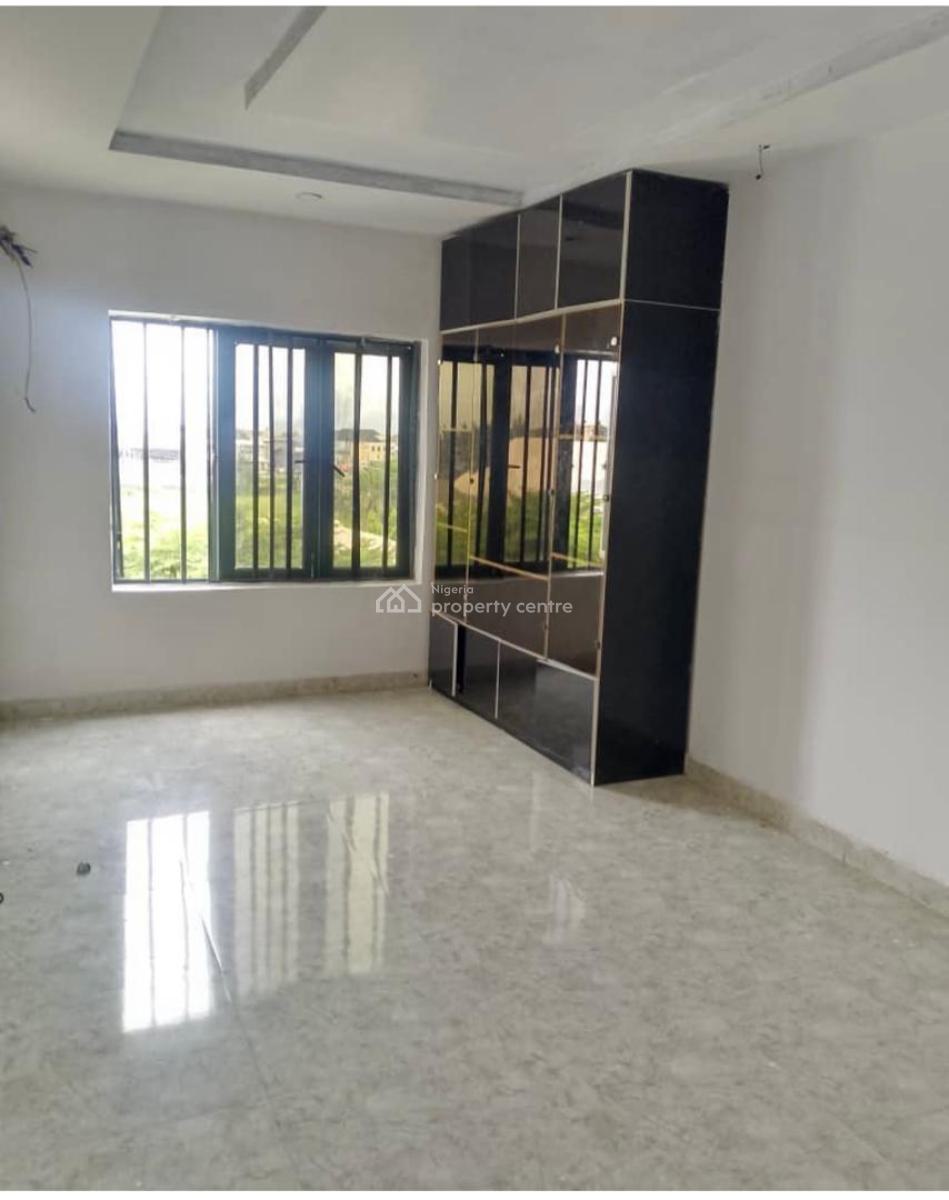 Spacious 1 Bedroom Apartment with Elevator, Lekki Phase 1, Lekki, Lagos, Flat / Apartment for Rent