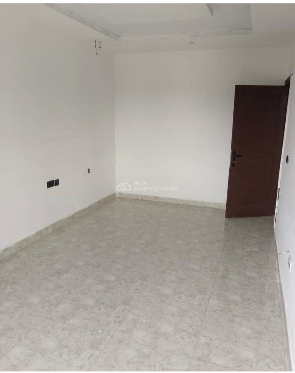 Spacious 1 Bedroom Apartment with Elevator, Lekki Phase 1, Lekki, Lagos, Flat / Apartment for Rent