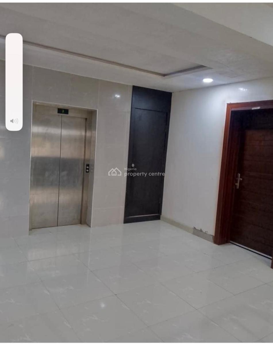 Spacious 1 Bedroom Apartment with Elevator, Lekki Phase 1, Lekki, Lagos, Flat / Apartment for Rent