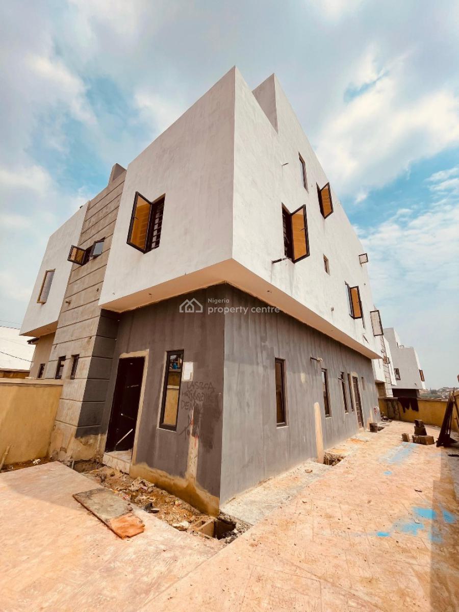 Captivating 4 Bedroom Semi Detached Duplex Plus Bq, Gra Phase 1, Magodo, Lagos, Semi-detached Duplex for Sale
