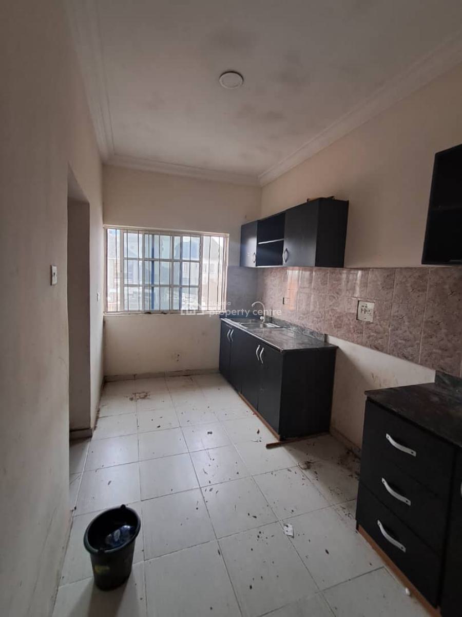Spacious 2-bedroom Flat Upstairs, Okun Ajah, Ajah, Lagos, Flat / Apartment for Rent