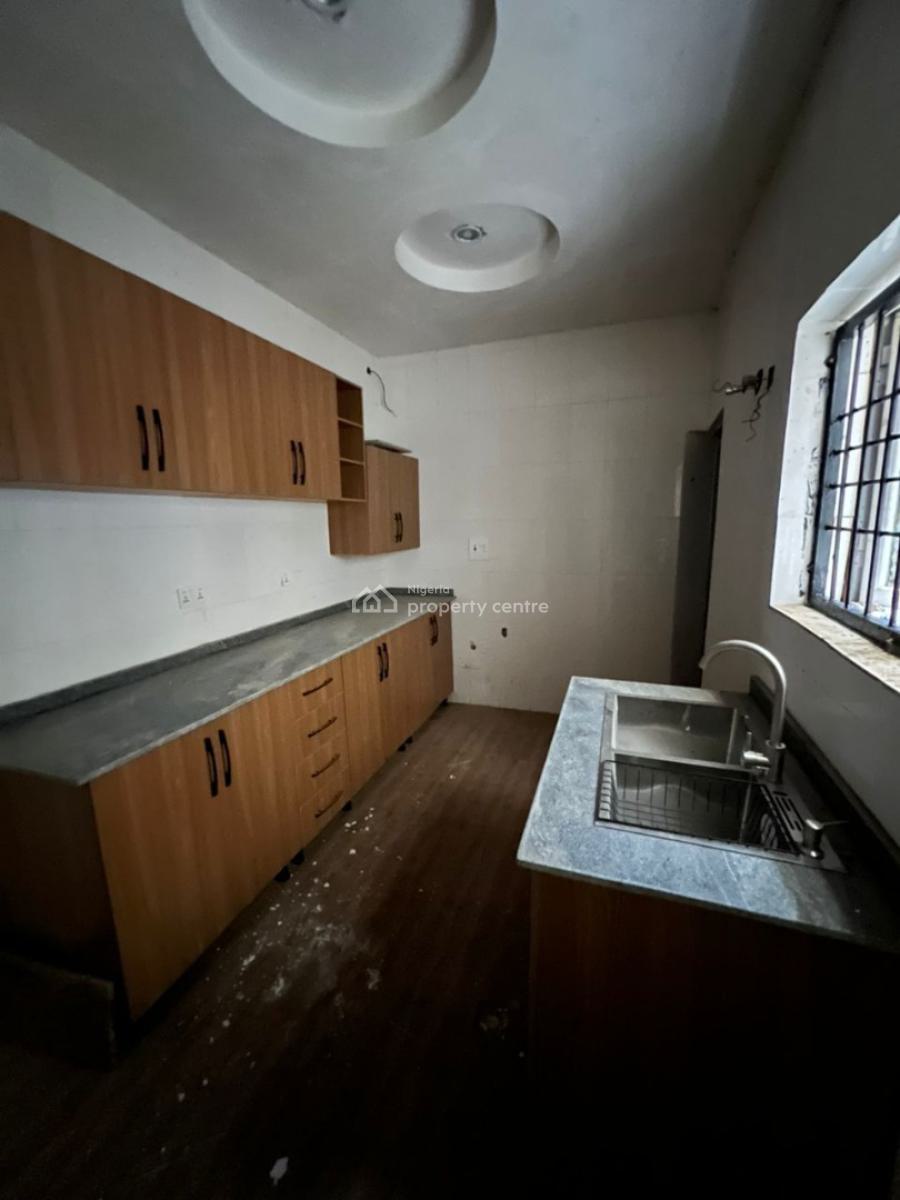3 Bedroom with Bq 2nd Floor, Stella Maris College Axis, Life Camp, Abuja, Flat / Apartment for Rent