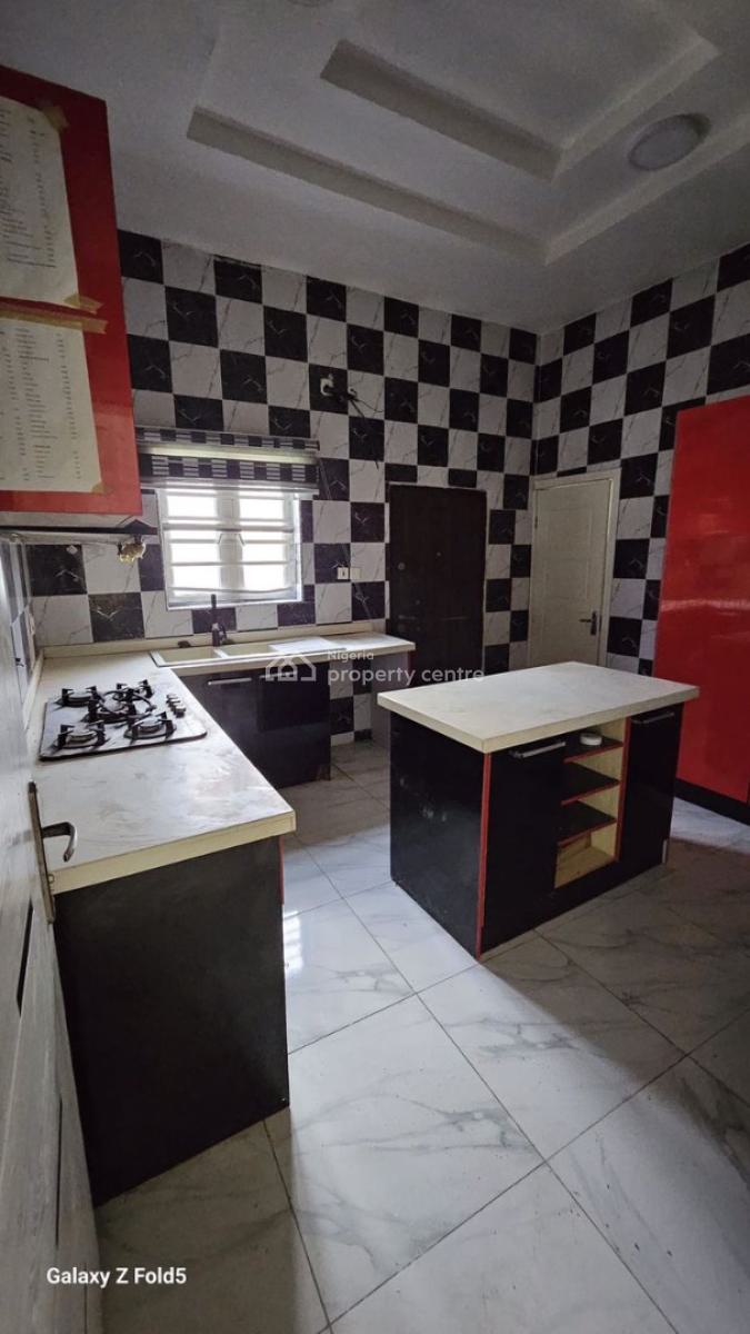Massive Distress Property 4 Bedroom Fully Detached Duplex, Osapa London, Osapa, Lekki, Lagos, Detached Duplex for Sale