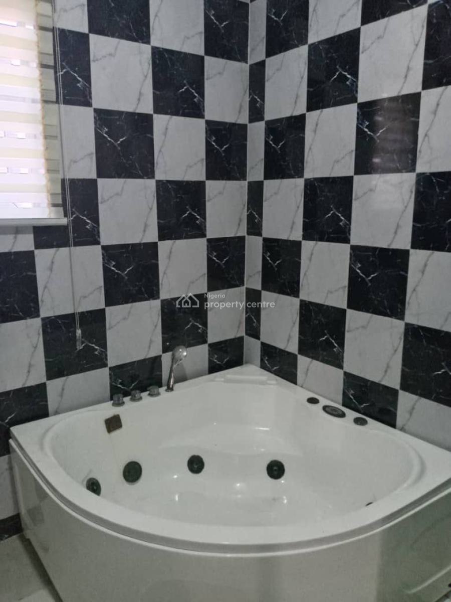 Massive Distress Property 4 Bedroom Fully Detached Duplex, Osapa London, Osapa, Lekki, Lagos, Detached Duplex for Sale