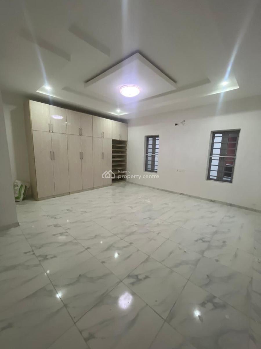 Massive Distress Property 4 Bedroom Fully Detached Duplex, Osapa London, Osapa, Lekki, Lagos, Detached Duplex for Sale