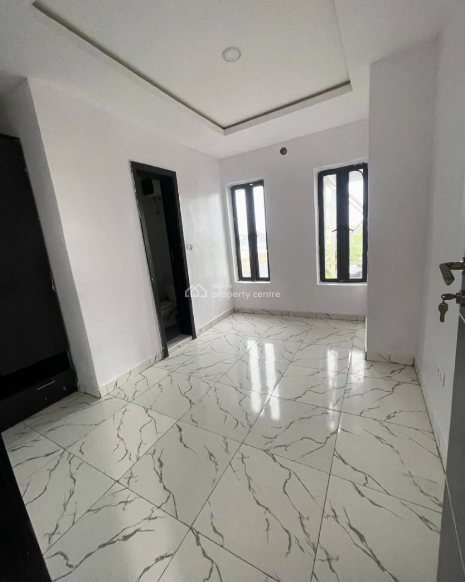 Neat 2 Bedroom Apartment with Governors Consent, Off Saka Oluwa Street, Ologolo, Lekki, Lagos, Flat / Apartment for Sale