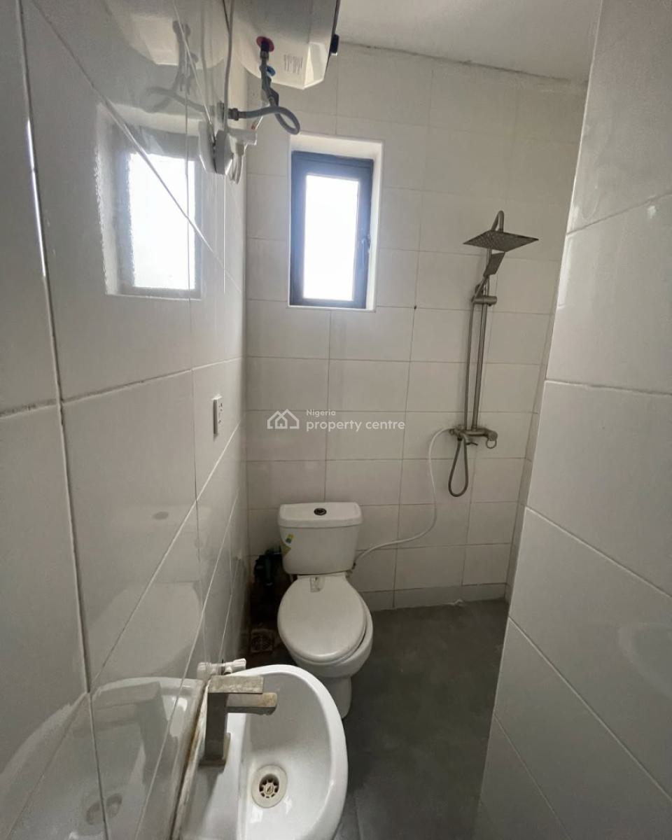 Neat 2 Bedroom Apartment with Governors Consent, Off Saka Oluwa Street, Ologolo, Lekki, Lagos, Flat / Apartment for Sale