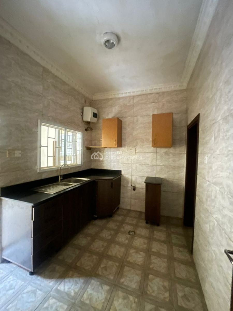 Standard 3 Bedroom Apartment, Utako, Abuja, Flat / Apartment for Rent