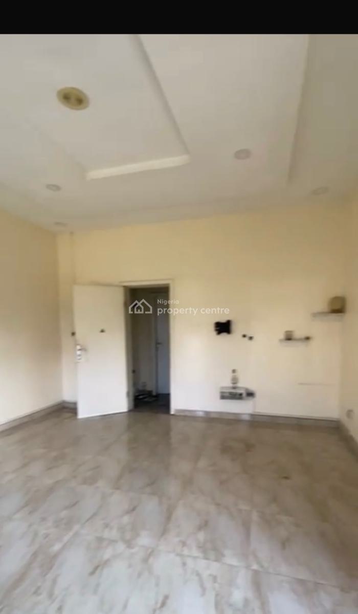 Masters Bedroom Shared, Ologolo, Lekki, Lagos, Flat / Apartment for Rent