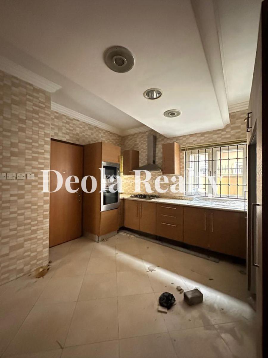 a Well Renovated 5 Bedrooms Spacious Fully Detached Duplex with Bq, By Dowel College, Lekki Phase 1, Lekki, Lagos, Detached Duplex for Rent