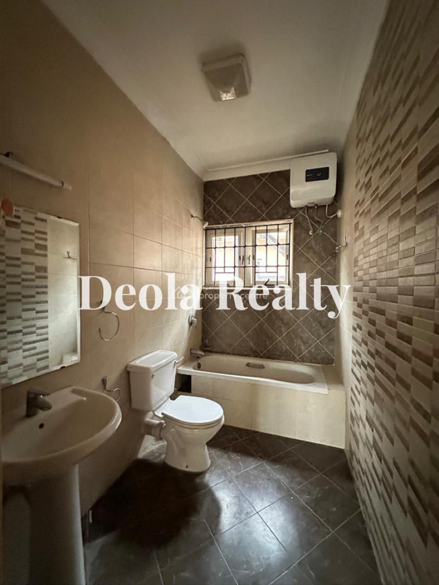 a Well Renovated 5 Bedrooms Spacious Fully Detached Duplex with Bq, By Dowel College, Lekki Phase 1, Lekki, Lagos, Detached Duplex for Rent
