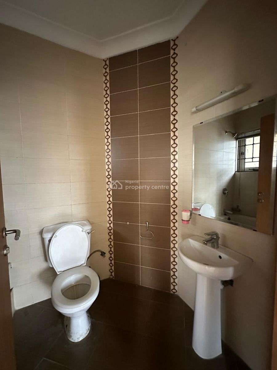 a Well Renovated 5 Bedrooms Spacious Fully Detached Duplex with Bq, By Dowel College, Lekki Phase 1, Lekki, Lagos, Detached Duplex for Rent