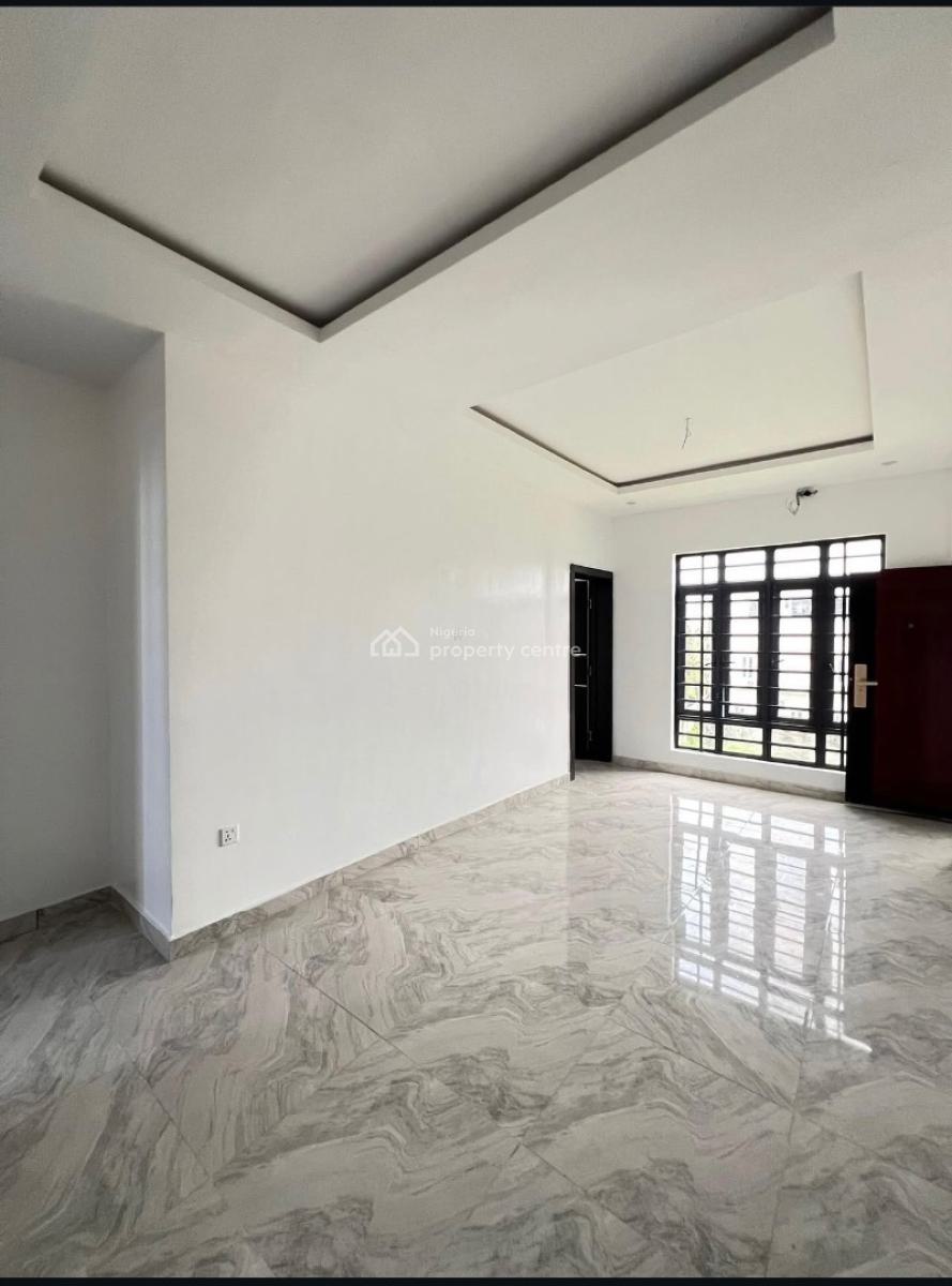 Nice and Spacious 2 Bedroom Apartment, Ologolo Agungi Lekki Lagos, Lekki, Lagos, Flat / Apartment for Sale