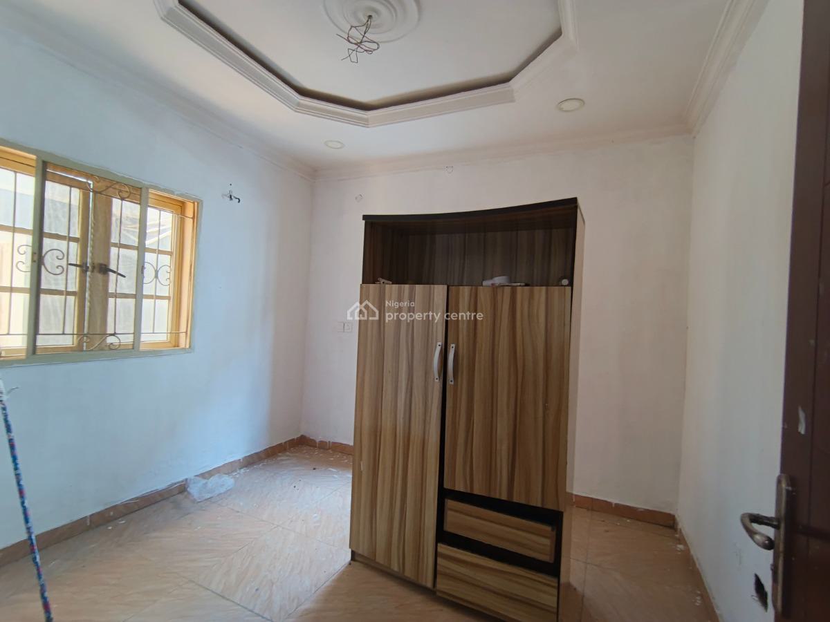 3 Bedroom Flats, Igbogbi Road, Ebute, Ikorodu, Lagos, Flat / Apartment for Rent