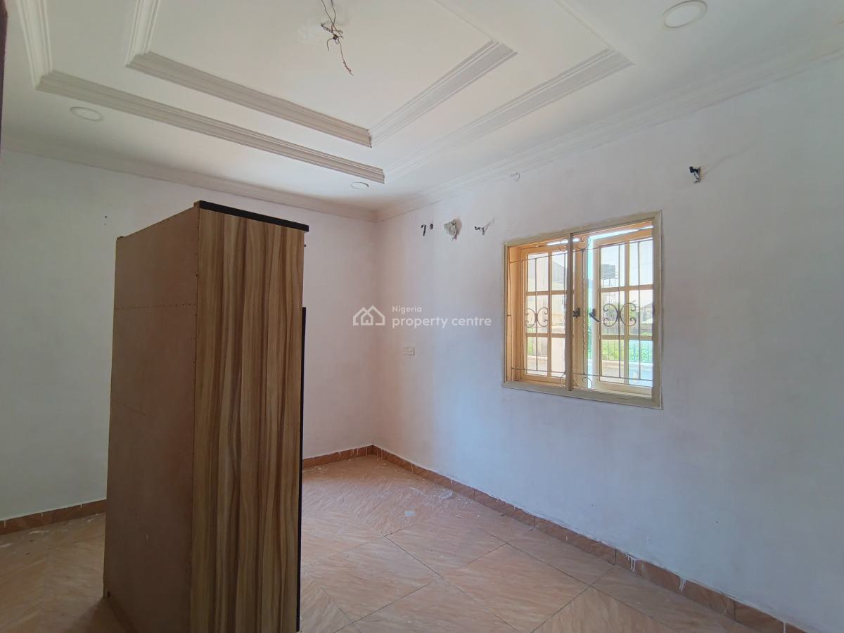 3 Bedroom Flats, Igbogbi Road, Ebute, Ikorodu, Lagos, Flat / Apartment for Rent