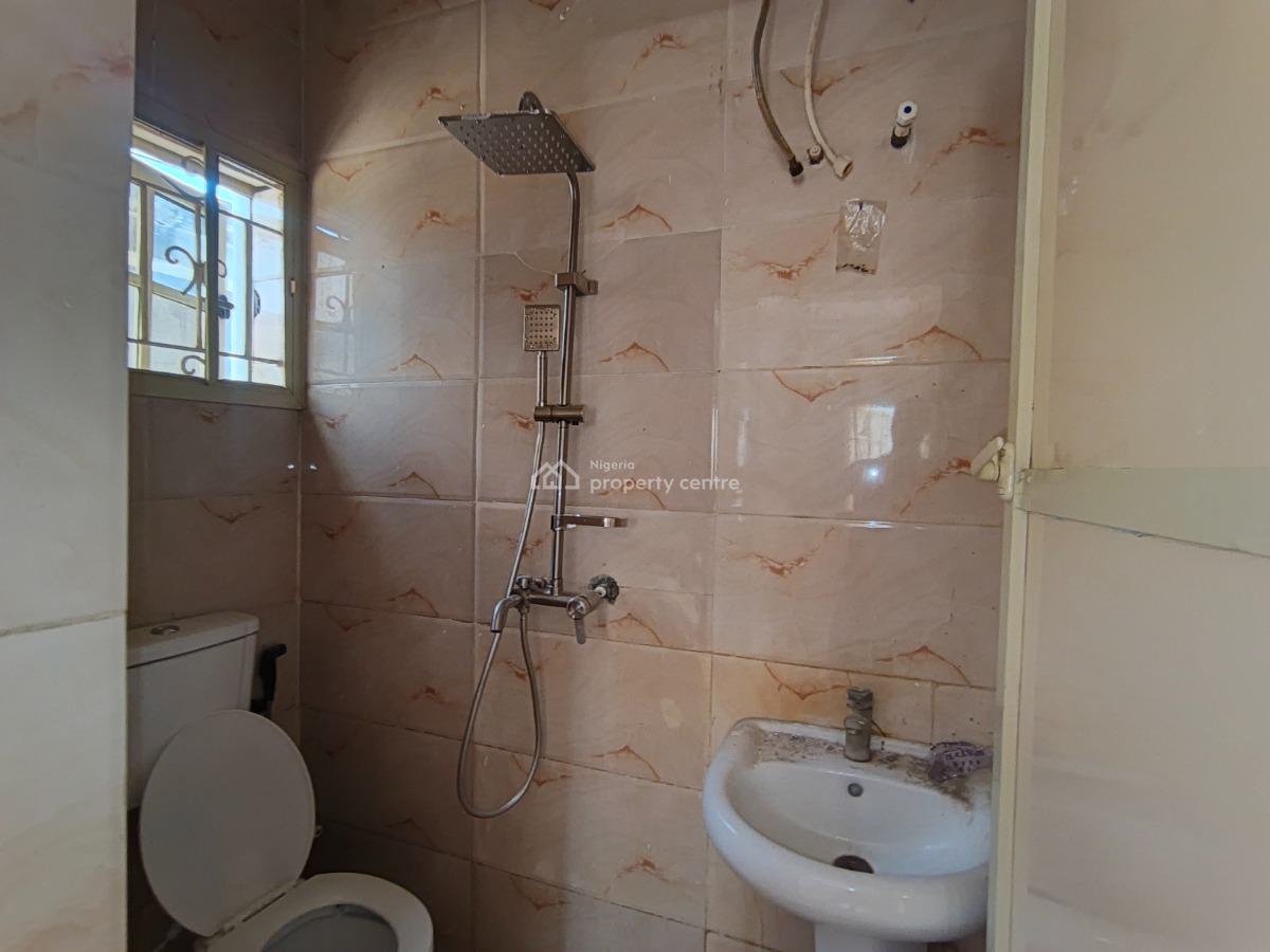 3 Bedroom Flats, Igbogbi Road, Ebute, Ikorodu, Lagos, Flat / Apartment for Rent