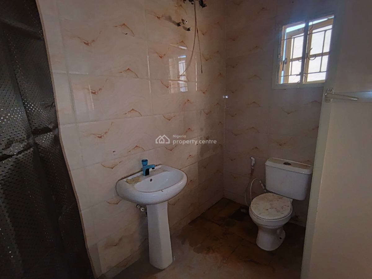 3 Bedroom Flats, Igbogbi Road, Ebute, Ikorodu, Lagos, Flat / Apartment for Rent