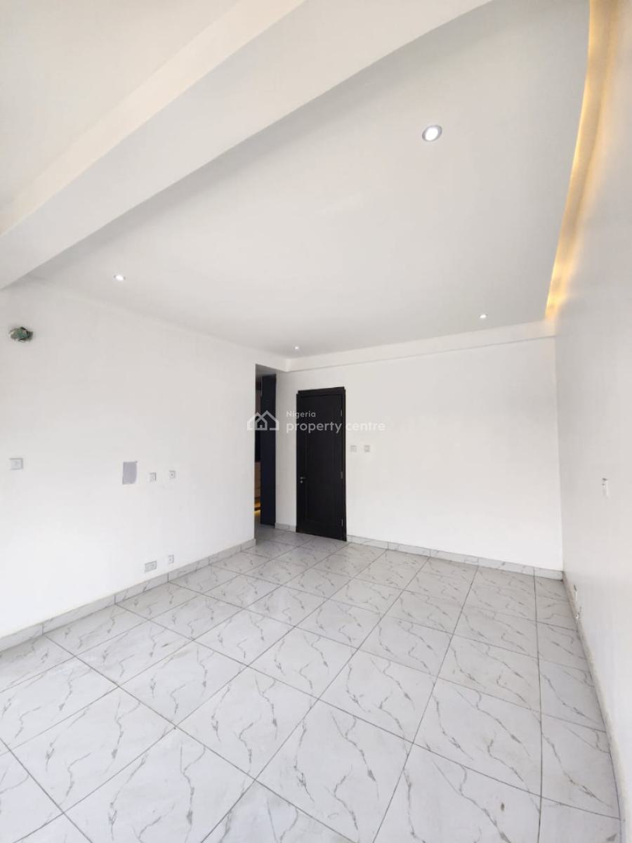 Brand New Four Bedroom Terraces with a Bq, Obanikoro Estate, Shomolu, Lagos, House for Sale