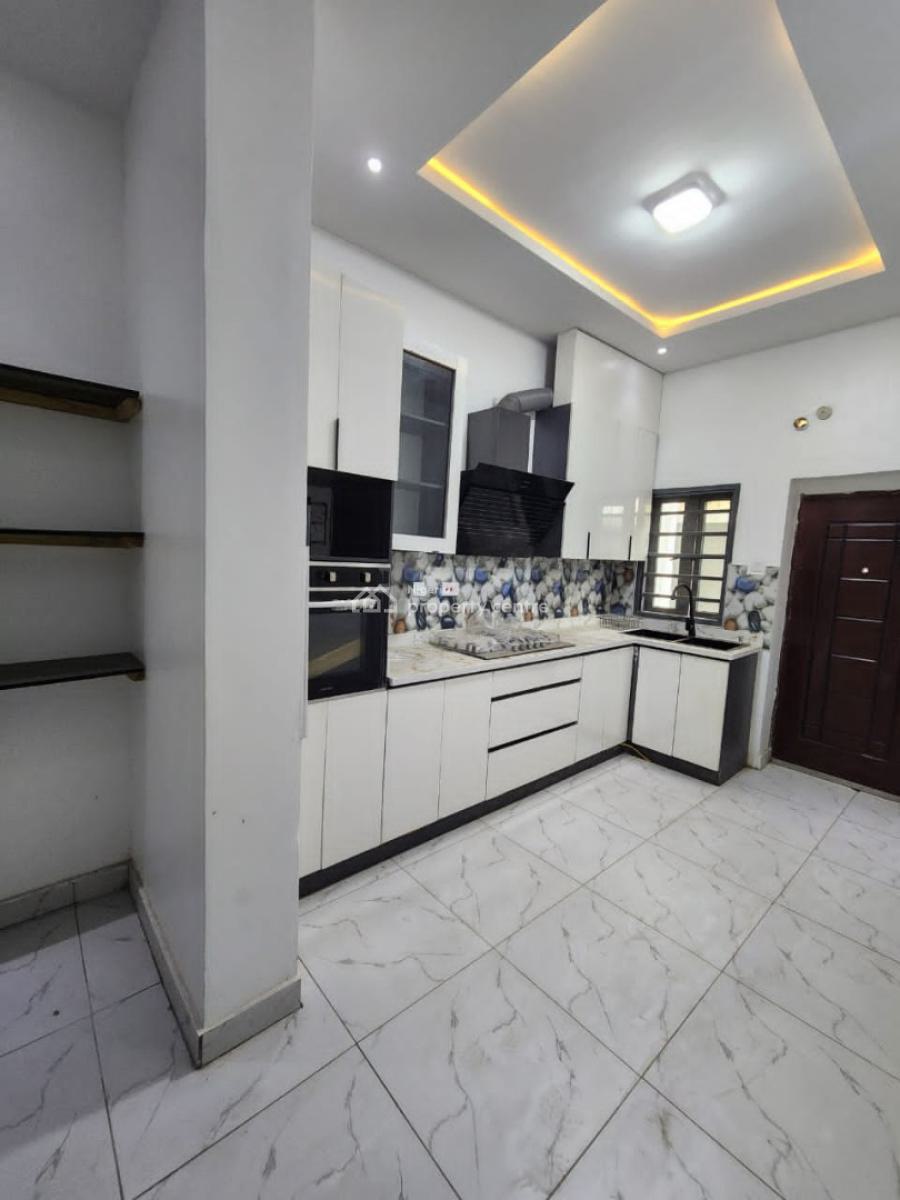 Brand New Four Bedroom Terraces with a Bq, Obanikoro Estate, Shomolu, Lagos, House for Sale