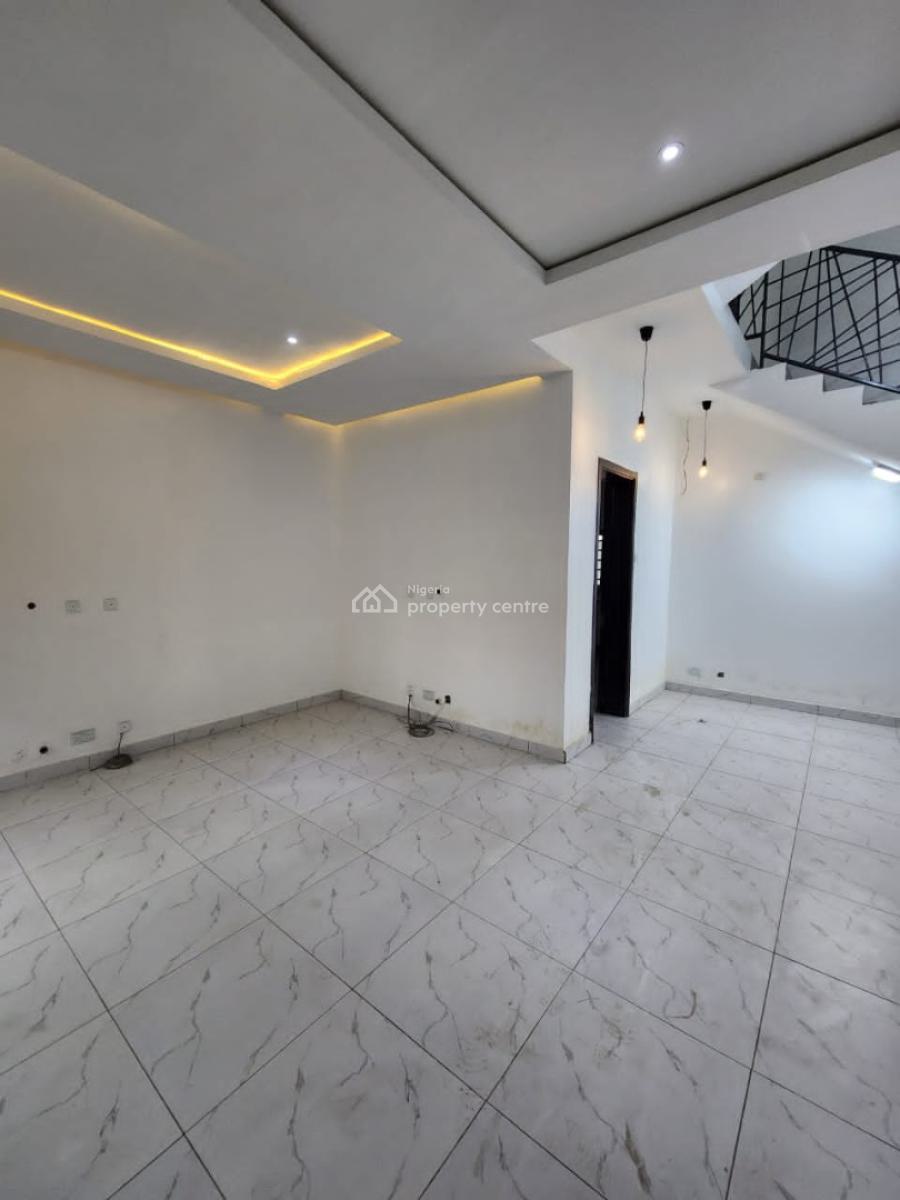Brand New Four Bedroom Terraces with a Bq, Obanikoro Estate, Shomolu, Lagos, House for Sale