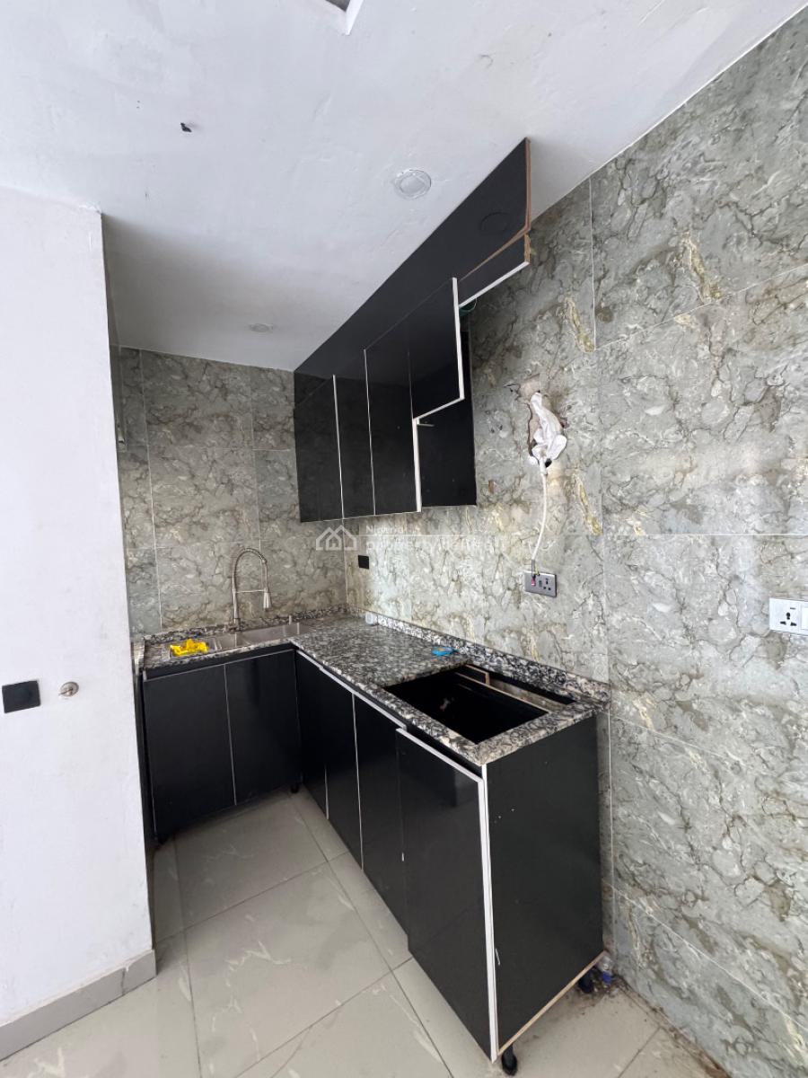 𝐖𝐄𝐋𝐋 𝐌𝐀𝐈𝐍𝐓𝐀𝐈𝐍𝐄𝐃 𝐌𝐈𝐍𝐈 𝐅𝐋𝐀𝐓, Ikate, Lekki, Lagos, Mini Flat (room and Parlour) for Rent