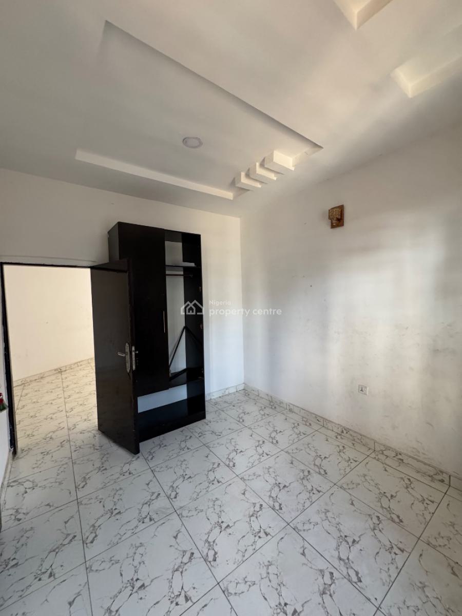Well Maintained 2 Bedroom Apartment, Ikate, Lekki, Lagos, Flat / Apartment for Rent