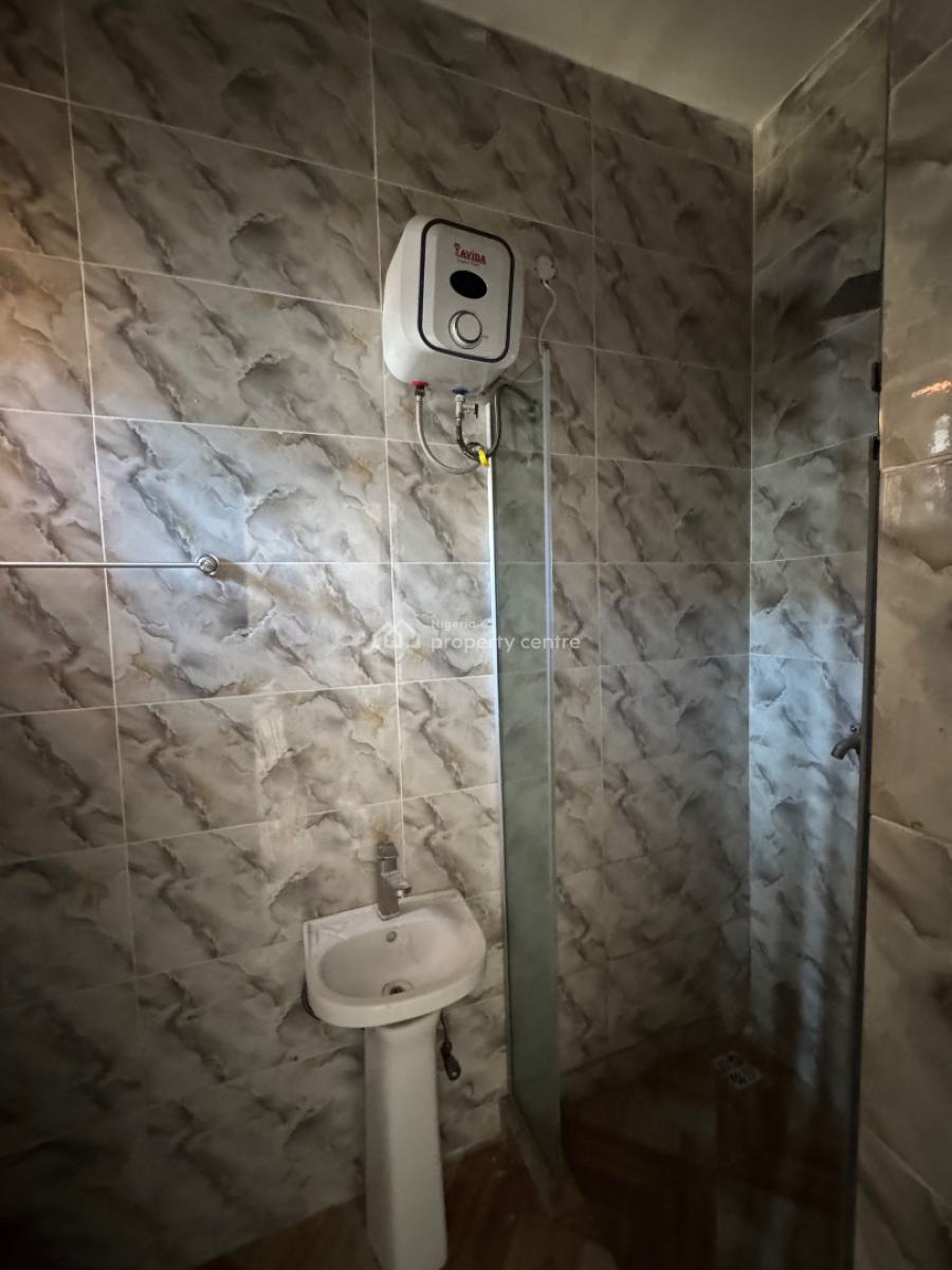 Well Maintained 2 Bedroom Apartment, Ikate, Lekki, Lagos, Flat / Apartment for Rent