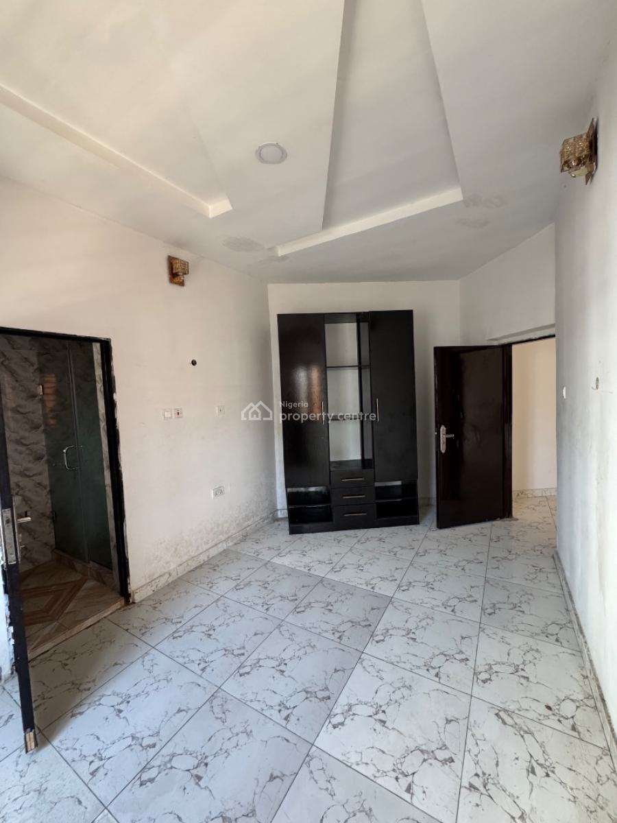 Well Maintained 2 Bedroom Apartment, Ikate, Lekki, Lagos, Flat / Apartment for Rent