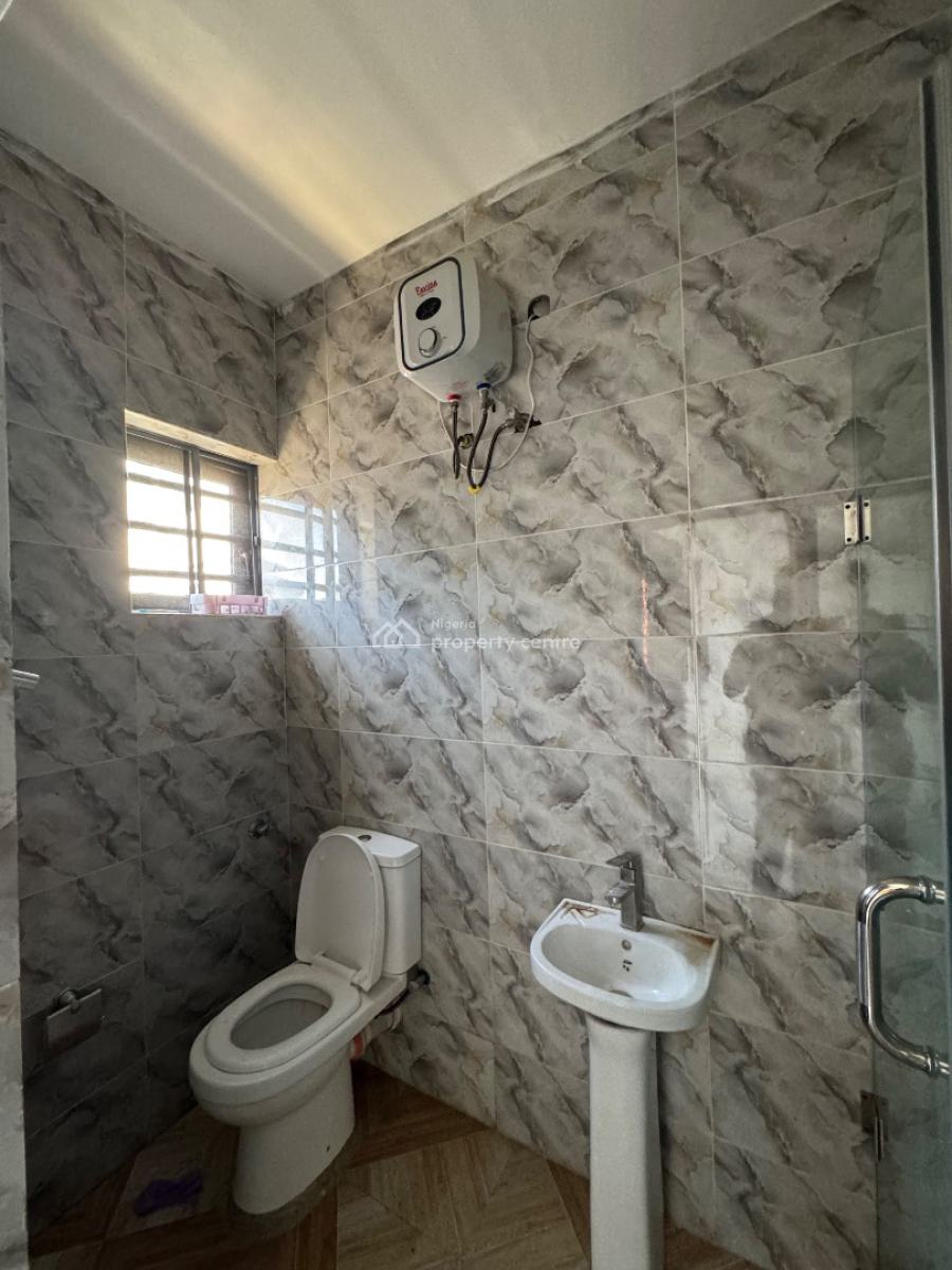 Well Maintained 2 Bedroom Apartment, Ikate, Lekki, Lagos, Flat / Apartment for Rent