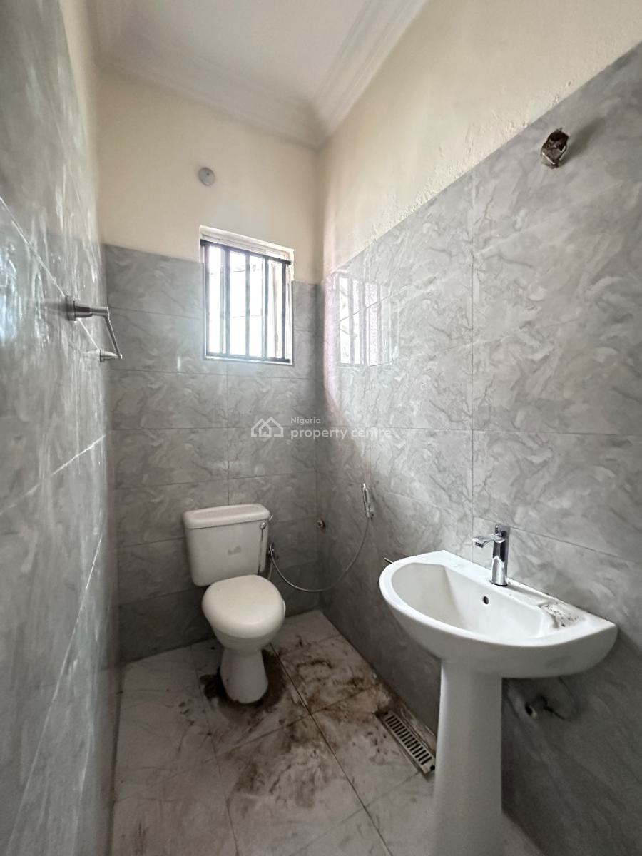 Luxury 3 Bedroom in a Serene Location, Off Admiralty, Lekki Phase 1, Lekki, Lagos, Flat / Apartment for Rent