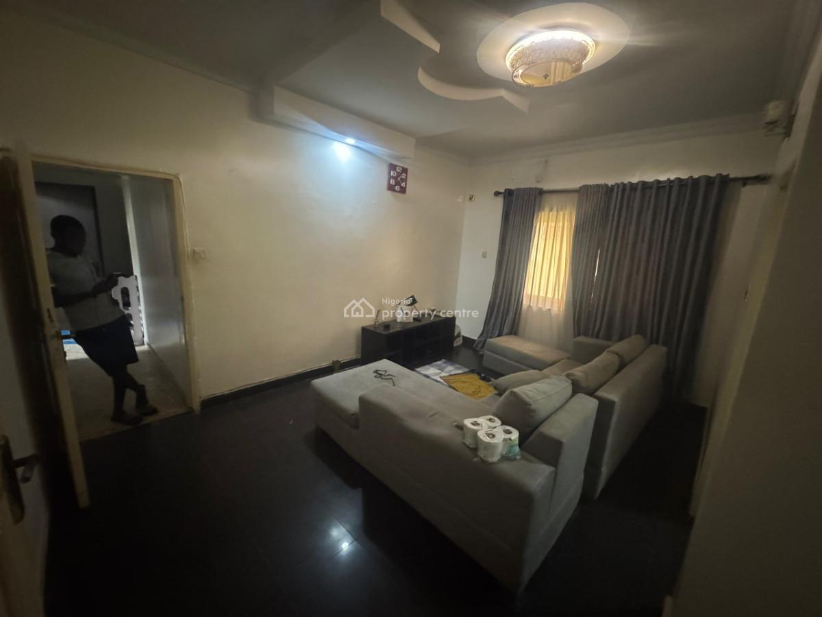 a Nice and Spacious 1 Bedroom Apartment in A1 Series, Off Admiralty Way, Lekki Phase 1, Lekki, Lagos, Flat / Apartment for Rent