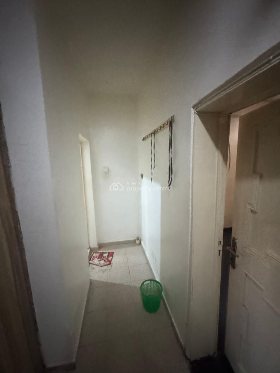 a Nice and Spacious 1 Bedroom Apartment in A1 Series, Off Admiralty Way, Lekki Phase 1, Lekki, Lagos, Flat / Apartment for Rent