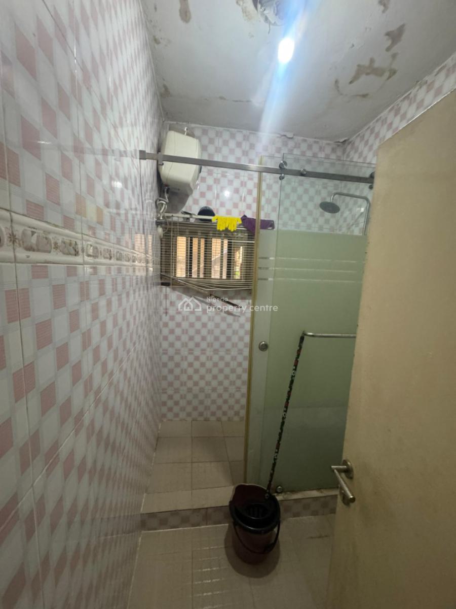 a Nice and Spacious 1 Bedroom Apartment in A1 Series, Off Admiralty Way, Lekki Phase 1, Lekki, Lagos, Flat / Apartment for Rent